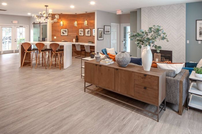 Clubhouse and work stations in Vancouver Washington