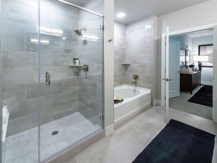 Bathroom - Walk in shower