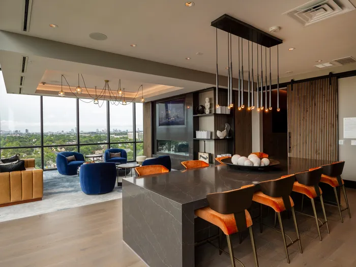 Sky lounge - island