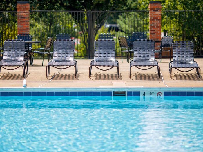 Avana Fieldstone Pool seating