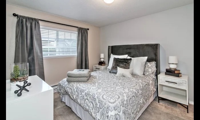 Bedroom with carpet
