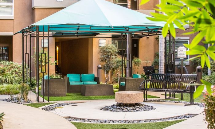 Outdoor Lounge