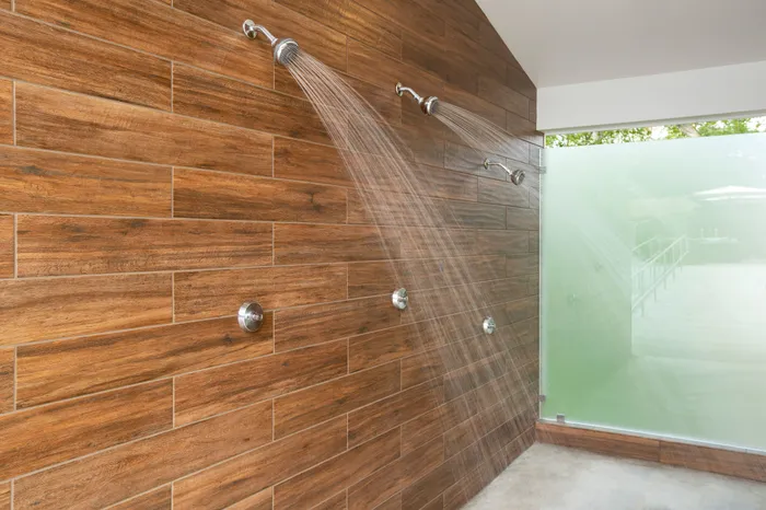 Pool showers