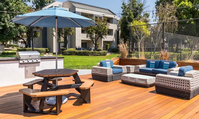 Outdoor Lounge + BBQ