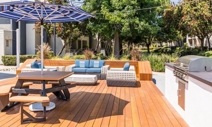 Outdoor Lounge + BBQ