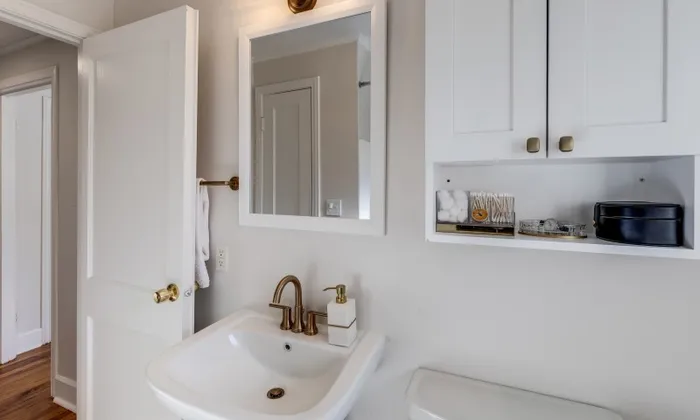 Pedestal Sinks