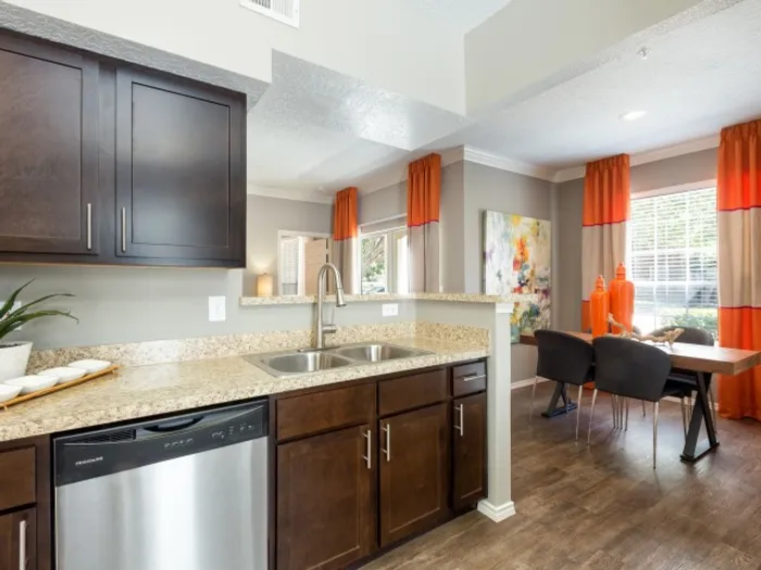 Model Kitchen & Dining