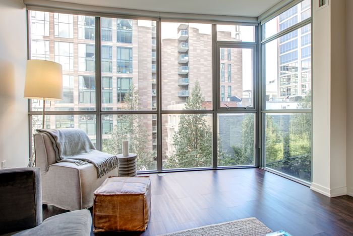 floor to ceiling windows