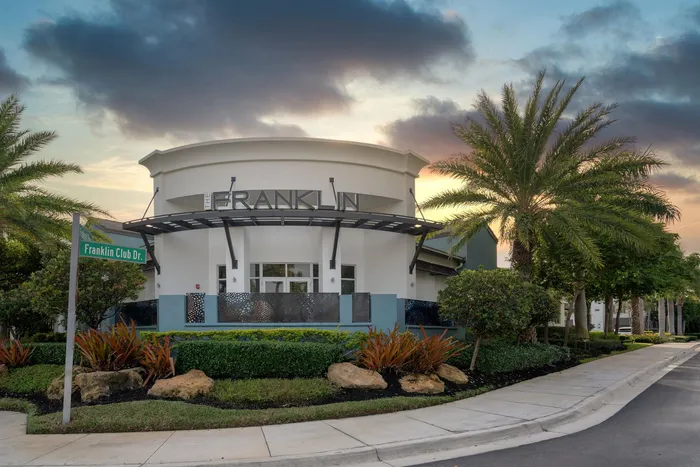 Delray Beach apartments on Franklin Club Dr.