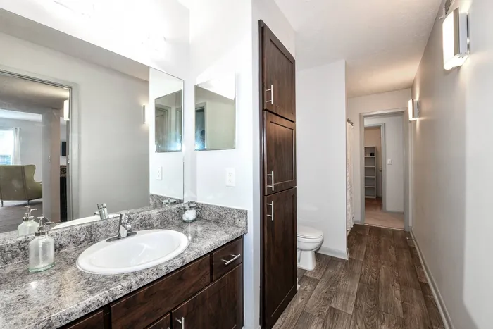 Spacious bathroom in an apartment near Brookhaven, GA.