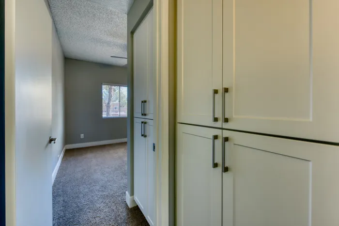 Reno Hallway to bedroom