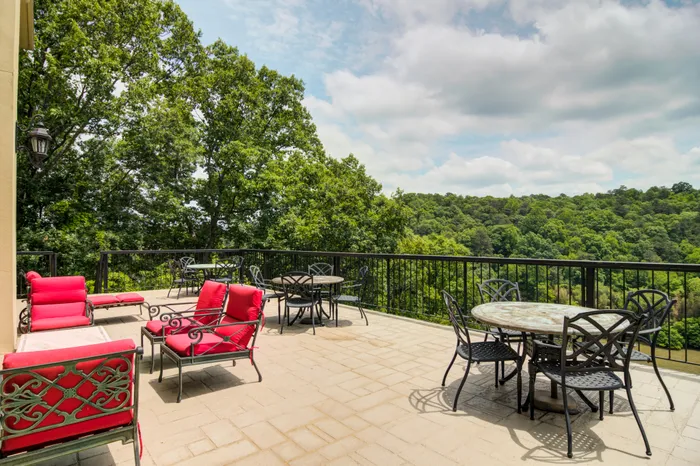 outdoor lounge