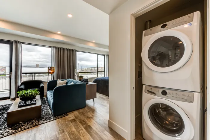 Stackable laundry washer and dryer