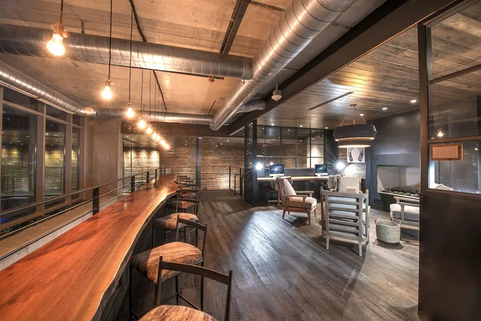 Meeting common space with seating