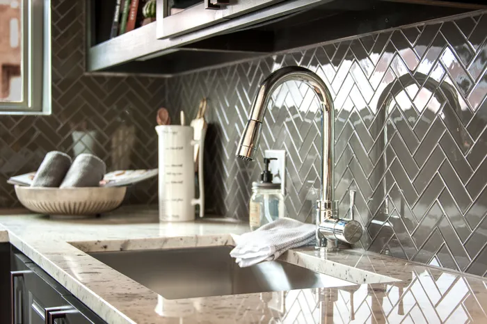 Large kitchen sinks