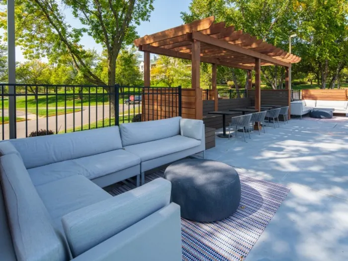 Pool Seating