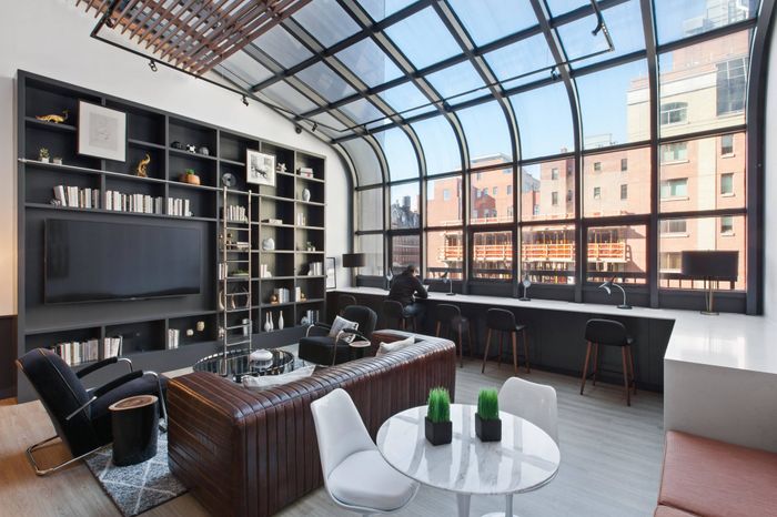 Resident study lounge with workstations and TV
