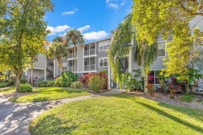 Exterior view of luxury apartments in Clearwater, FL.
