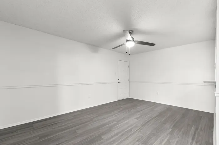 Elegant living room in a dog-friendly apartment in Clearwater, FL.
