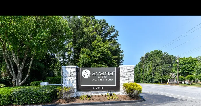 Entry sign that reads Avana Chase at our apartments for rent in Tucker, GA.