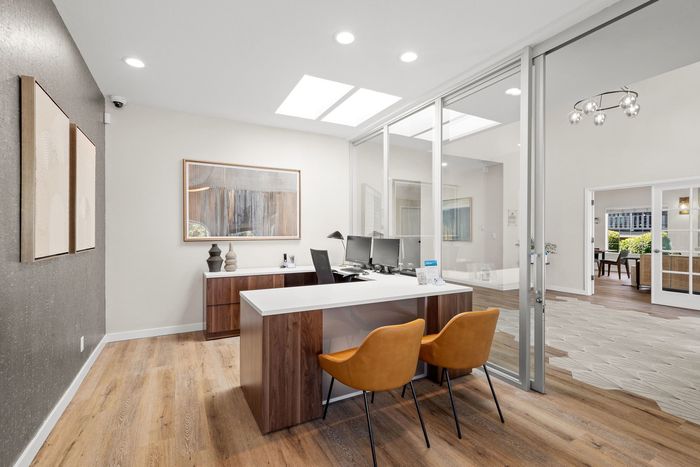 Leasing Office