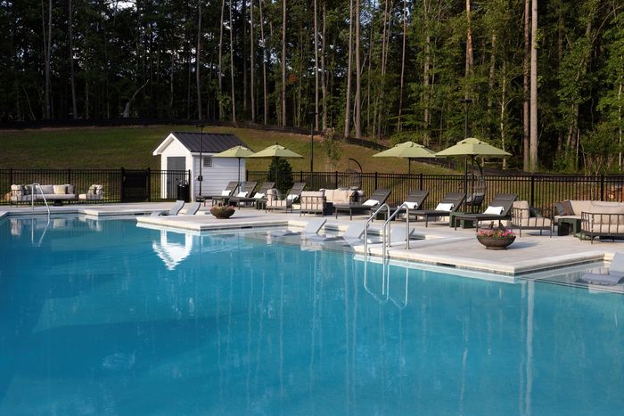 elan sweetwater creek pool lounge chairs