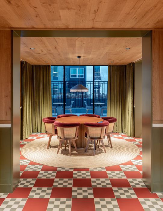 Poker Table