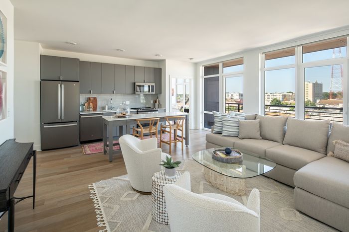 Modern Kitchen and Open Concept Living