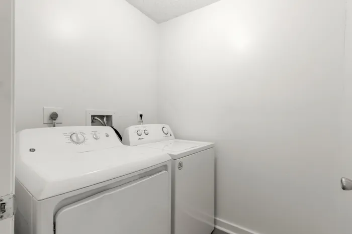 Washer/dryer in Clearwater, FL apartment.
