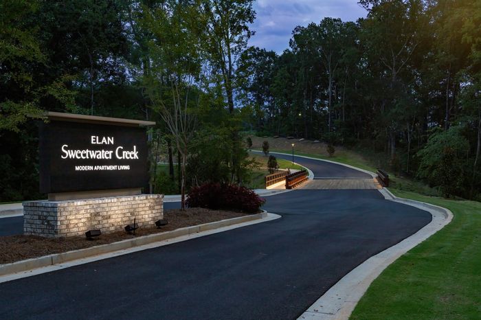 elan sweetwater creek community entrance