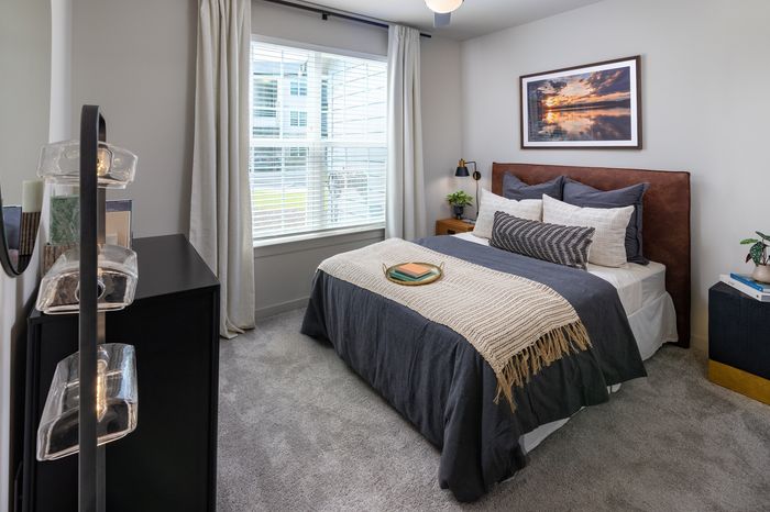 elan sweetwater creek bedroom