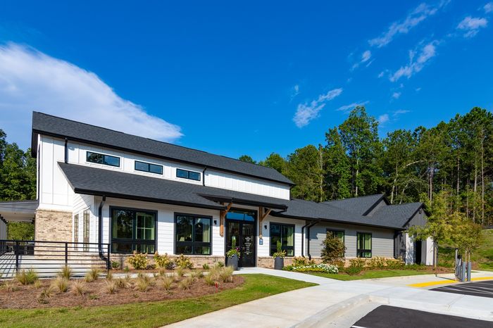 elan sweetwater creek clubhouse exterior