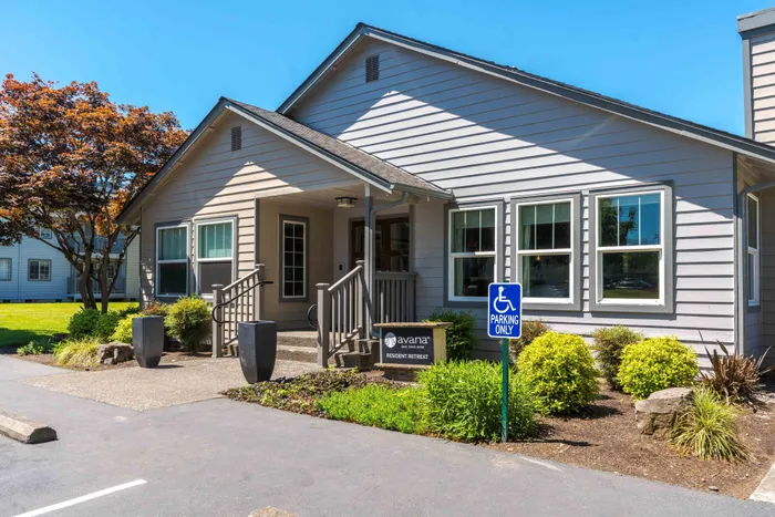 Exterior Leasing Office