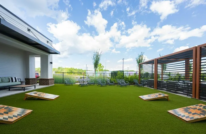 Game Lawn with Cornhole
