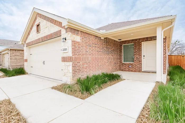 exterior photo of one story single family house