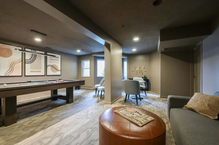 Game lounge