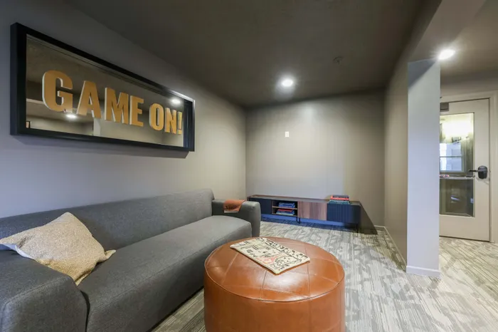 Game lounge
