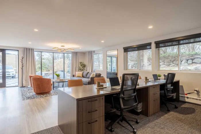 Leasing Office