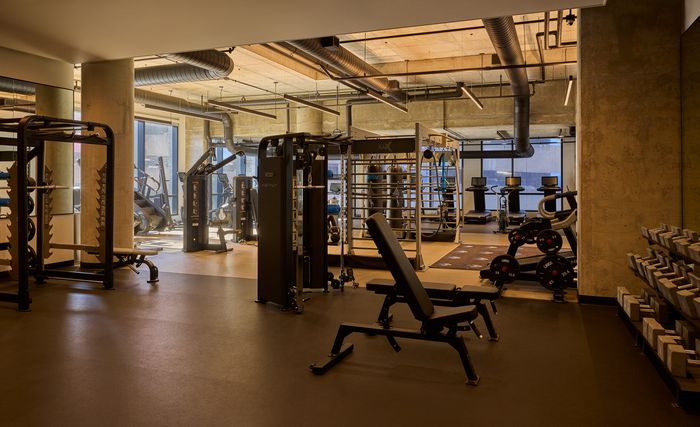 Fully Equipped w/ Cardio and Free Weights
