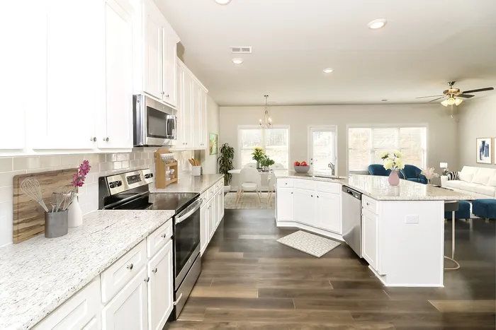 Sunshine kitchen