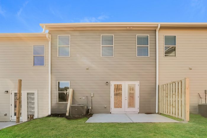 Sunglow rear exterior