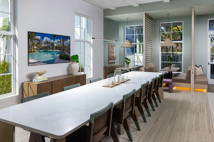 clubhouse dining