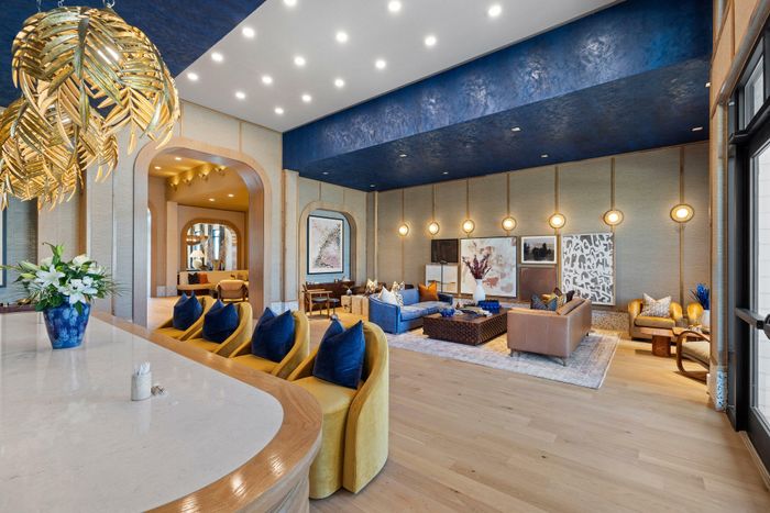 Clubhouse Lounge