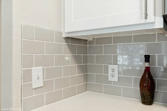 Kitchen tile