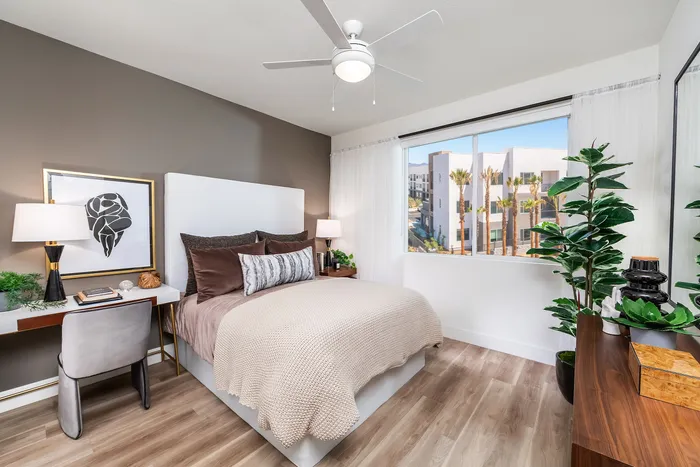 Secondary bedroom