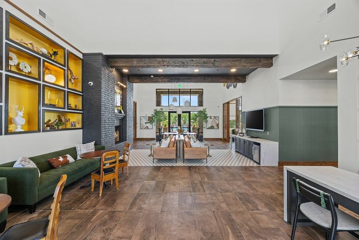 Marlowe Denton Leasing Office