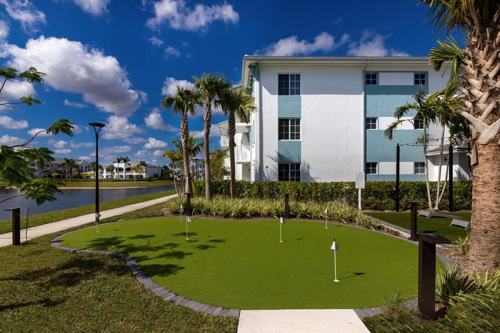 outdoor putting green