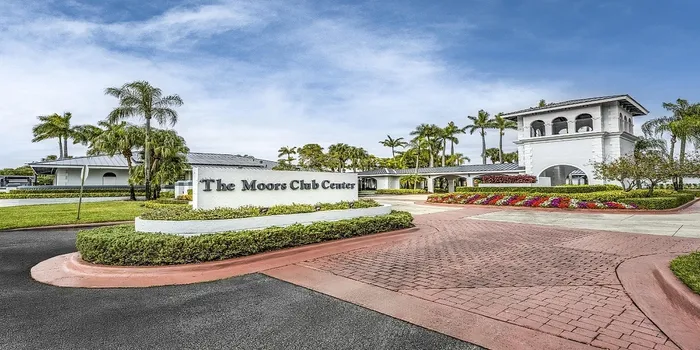 The moors club Center