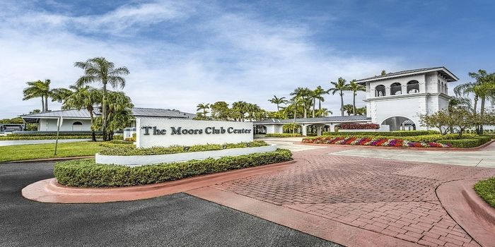 The Moors club Center