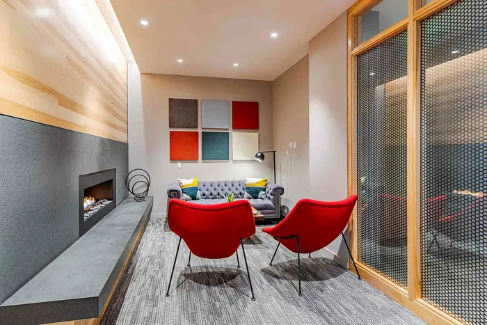Fireplace Lounge